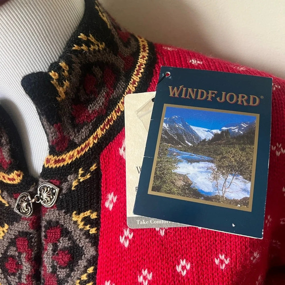 NWT Windfjord Sweater, red, size XS - Picture 3 of 7